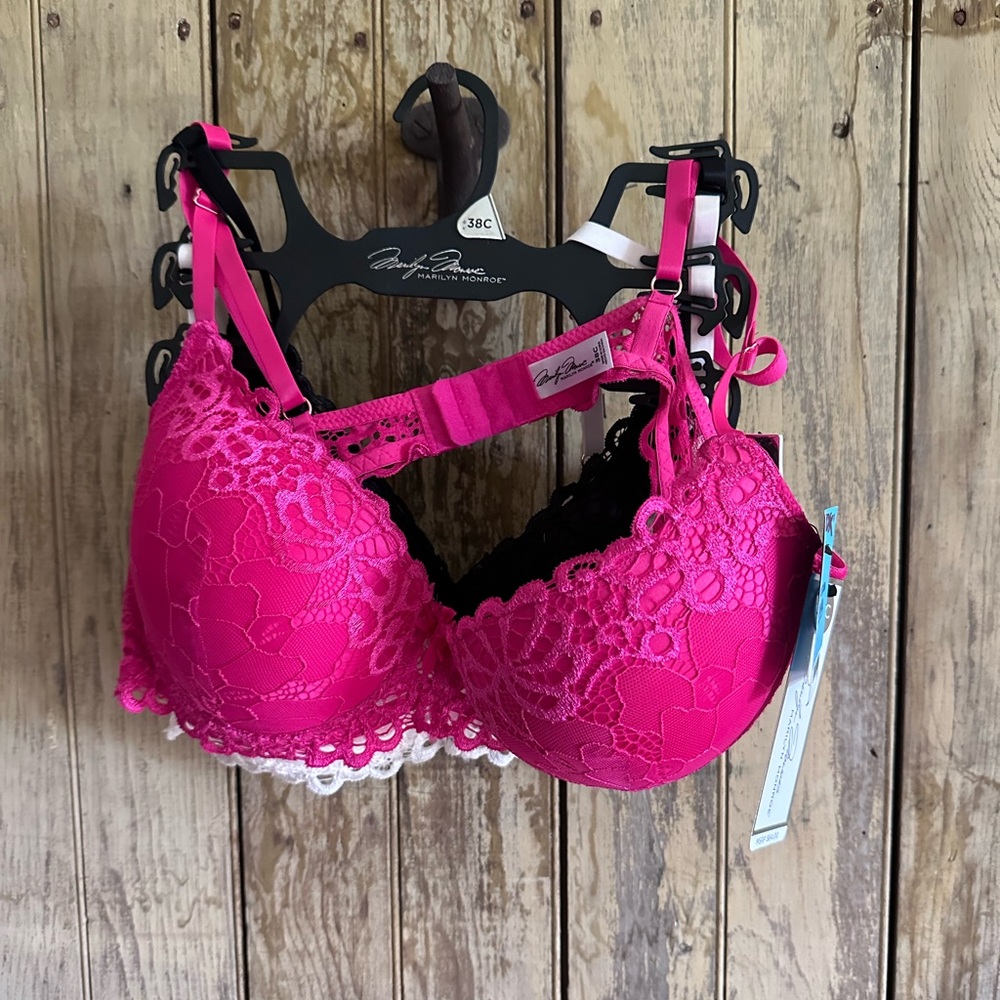 Marilyn Monroe Vibrant Pink Lace Bra